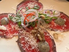 薄切小牛肉-8PINTS八品脱·日料·烧鸟·精酿小酒馆(莘庄店)