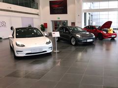 -TESLA 特斯拉(北京南四环中路特斯拉中心)
