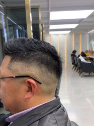 -苏奇发型·烫发染发