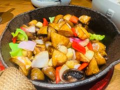 -云海肴·汽锅鸡·云南菜(天山百盛优客店)