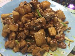 -泸沽肴(泸沽湖大洛水村农村信用社旁店)