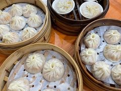 -莱莱小笼·乔艾
