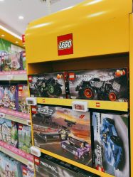 -孩子王(万达广场店)