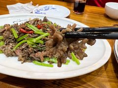 猫爪菇炒牛肉-下梅人家土菜馆(历史文化餐厅度假区店)