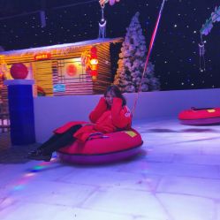 -圣名游乐城冰雪大世界