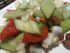 西芹百合巴旦木-西域阿里马新疆菜·清真(桂花路店)