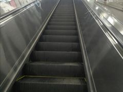 -白石桥南(地铁站)