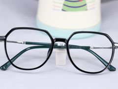 -潘多拉眼镜·蔡司依视路明月(潘家园店)