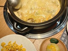 -一朵菌·野生菌探索家火锅(南亚店)
