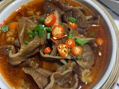 手剪香菇肥肠-贤合庄卤味火锅(安吉万达店)
