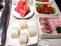 -海底捞火锅鲜切牛肉主题店(长寿路店)