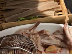 -尚尚仙·酸汤猪手·猪肚鸡火锅(华联万柳购物中心店)