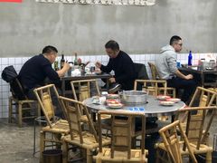 大堂-咏勝锑锅麻辣烫(净居寺路总店)