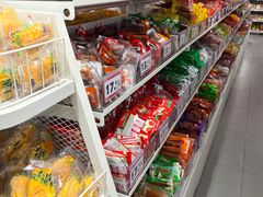 -赵一鸣零食(广州荔湾路店)