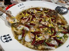-渔语鱼酸菜鱼新川菜(来福士店)