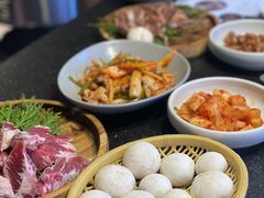 -草家酱蟹炭火烤肉店(珲春南路一店)