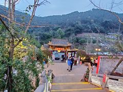 -楠柏弯休闲山庄(梨花溪店)