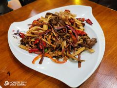 -小厨子私房菜·云南美食店