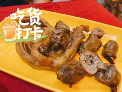 -呷呷好龙虾·湖南常德钵子菜·湘菜(公明天虹总店)