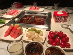-海底捞火锅鲜切牛肉主题店(长寿路店)