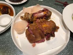 金蒜脆皮咸猪肘-上海人家花樣年华(中山公园店)