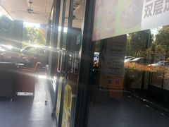 -麦当劳(友谊路得来速店)