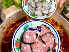 -刘姐啤酒鱼民族演艺餐厅(西街总店)