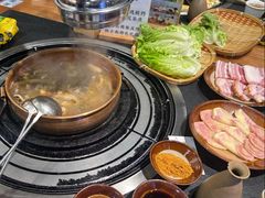 -阿山卓·野生菌火锅·纳西火塘烤肉