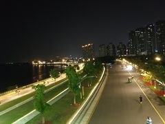 -南京眼步行桥
