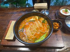 香茅酸汤·云南过桥米线-银米·云南传统过桥米线(双廊黑金冠店)