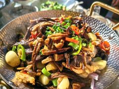 -洈水谣 · 地道荆州松滋菜(菱角湖公园店)