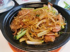 金针菇粉丝肥牛煲-有璟阁港式餐厅(国贸商城店)