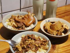 -红猪卤肉饭(大西洋美食城店)