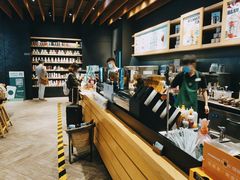 -星巴克(广州南站A18检票口楼上)