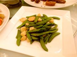 酱黄翡翠炒澳带虾球-中谷小南国花园酒店·宴会厅