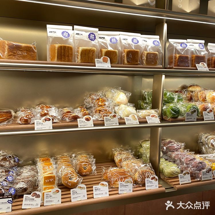 看这面包我就饿了