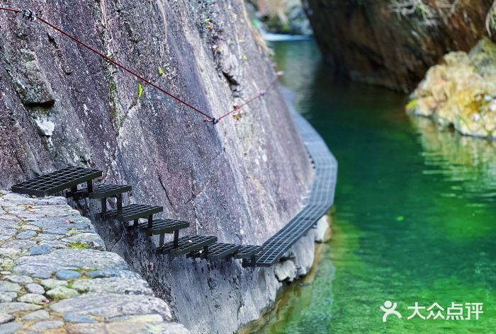 篁岭石门峡图片