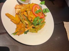 -大头虾越式风味餐厅(光明广场店)