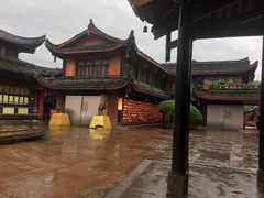 -峨眉山报国寺