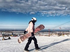 -丝绸之路山地度假区滑雪场
