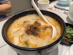 -博望坡饭店(宜山路店)