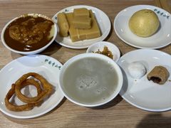 -护国寺小吃店(红莲南路店)