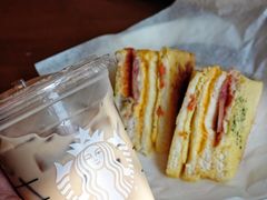 -星巴克(南宁民歌湖店)