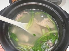 猪肚肺汤-馋三尺蟹粉小笼(人民广场店)