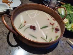 -三人行骨头王火锅(长寿店)