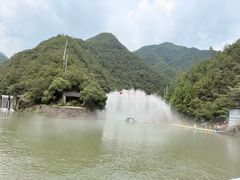 -仙人谷漂流景区