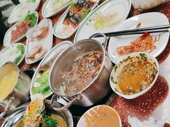 -四囍码头海鲜烧烤自助火锅(外滩南京东路悦荟广场店)