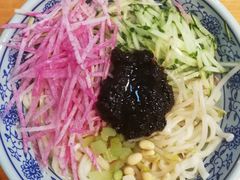 老北京炸酱面-门框胡同百年卤煮(鸟巢店)