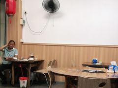 大堂-奇味鸡煲(麦地店)