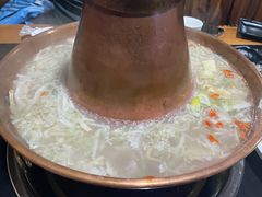 -果松木炭酸菜铜火锅·外婆参鸡汤